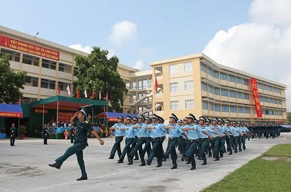 Học viện Phòng không - Không quân gần phòng trọ Thị xã Sơn Tây