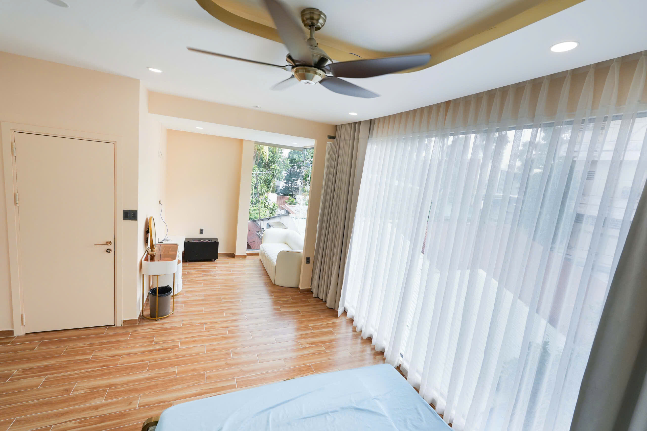 Cho thuê phòng trọ Quận 3 – Nguyễn Đình Chiểu, full nội thất, giá tốt-0