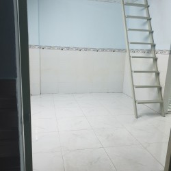 CHO THUÊ PHÒNG TRỌ 1 TRỆT 1 LẦU – PHẠM HÙNG BÌNH CHÁNH – 2 TOILET RIÊNG – BAN CÔNG THOÁNG