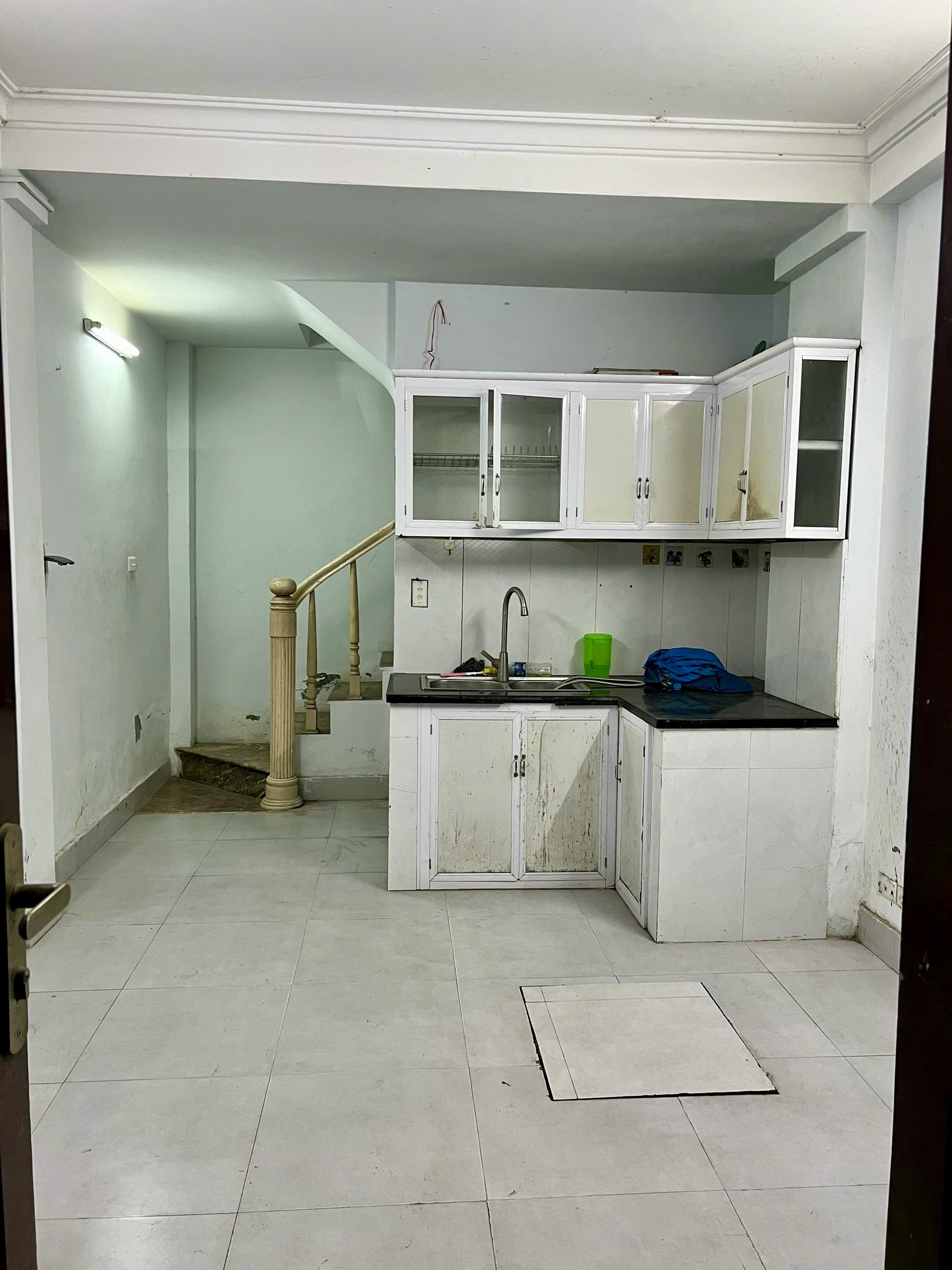 Cho thuê nhà nguyên căn Hoàng Hoa Thám, Quận Ba Đình-0