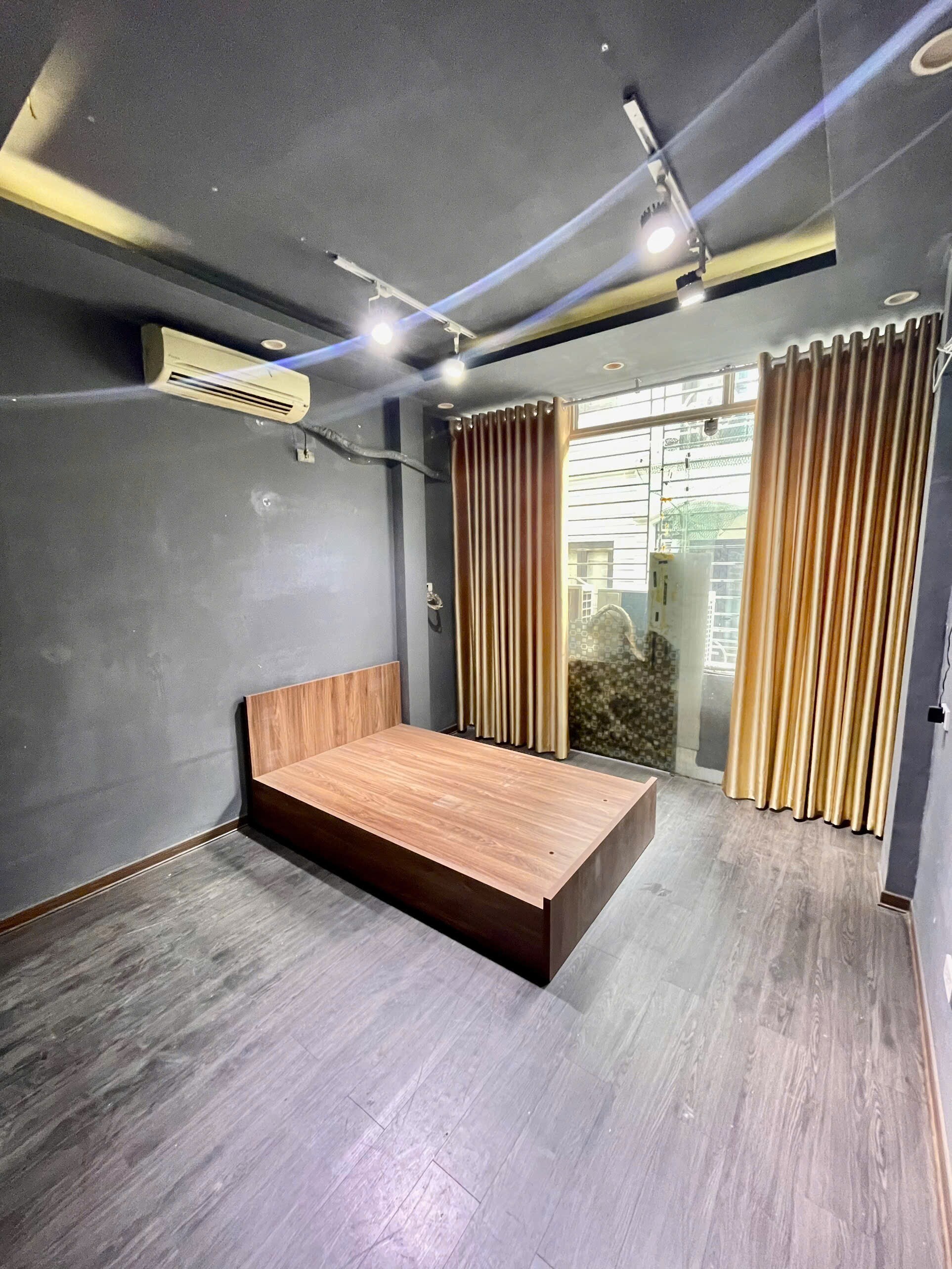 Cho thuê phòng mặt phố 43 Thanh Yên - Hoàn Kiếm-0