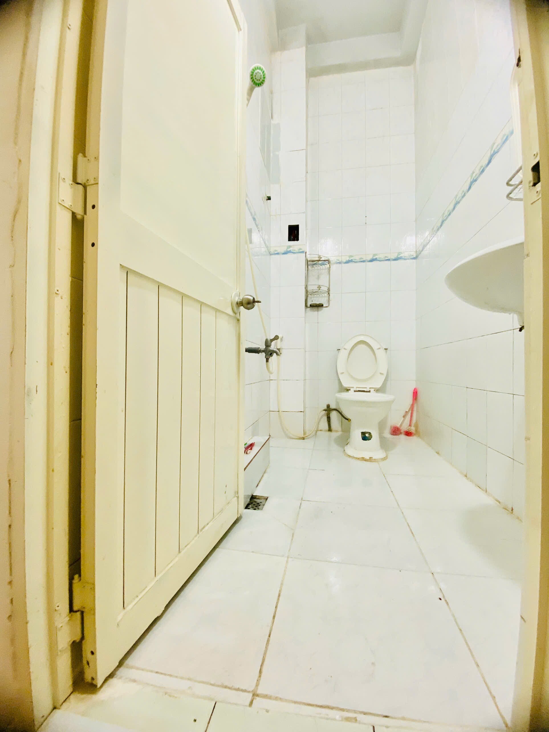 Cho Thuê CHDV Đường Nguyễn Cửu Vân 20m2 5tr8-5