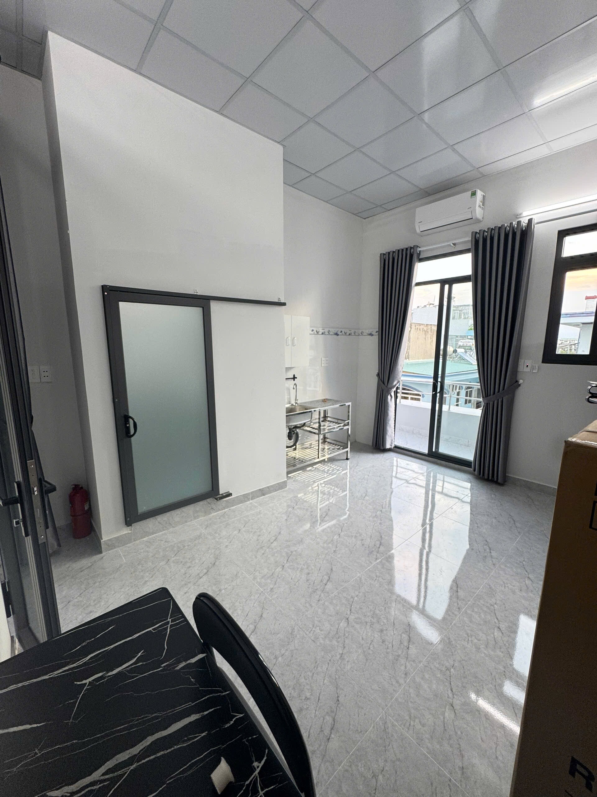 Phòng trọ Gò Vấp, phòng bancol, mới 100%, full nội thất, 20m2, 4tr4-1