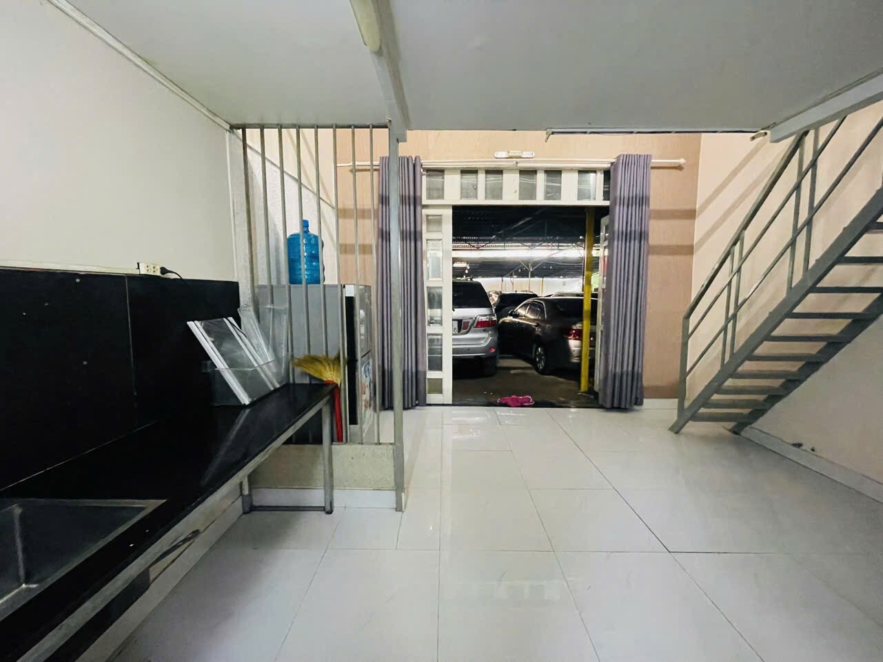 Căn hộ 30m2 2 phòng ngủ nội thất đầy đủ tại Phường 13, Quận Bình Thạnh, Hồ Chí Minh-1