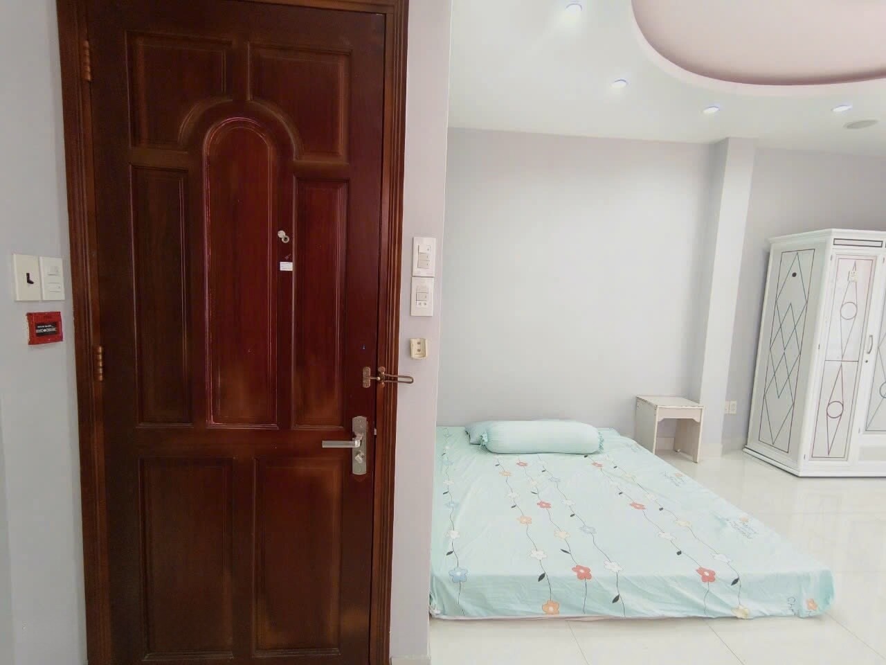 Cho thuê phòng 43m2 tại quận 4-1