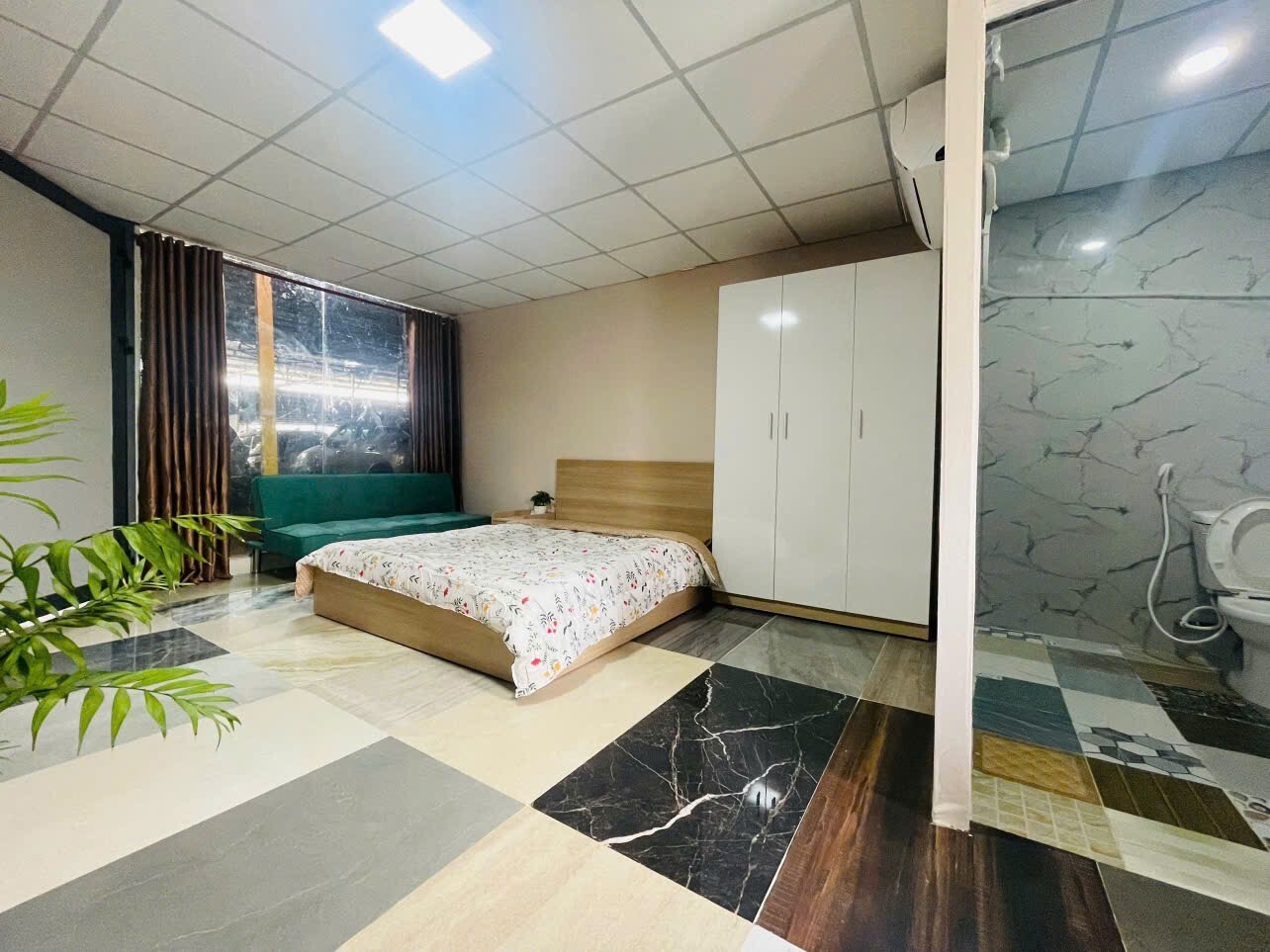 Phòng rộng 30m2 đầy đủ nội thất ngay nguyễn xí-2