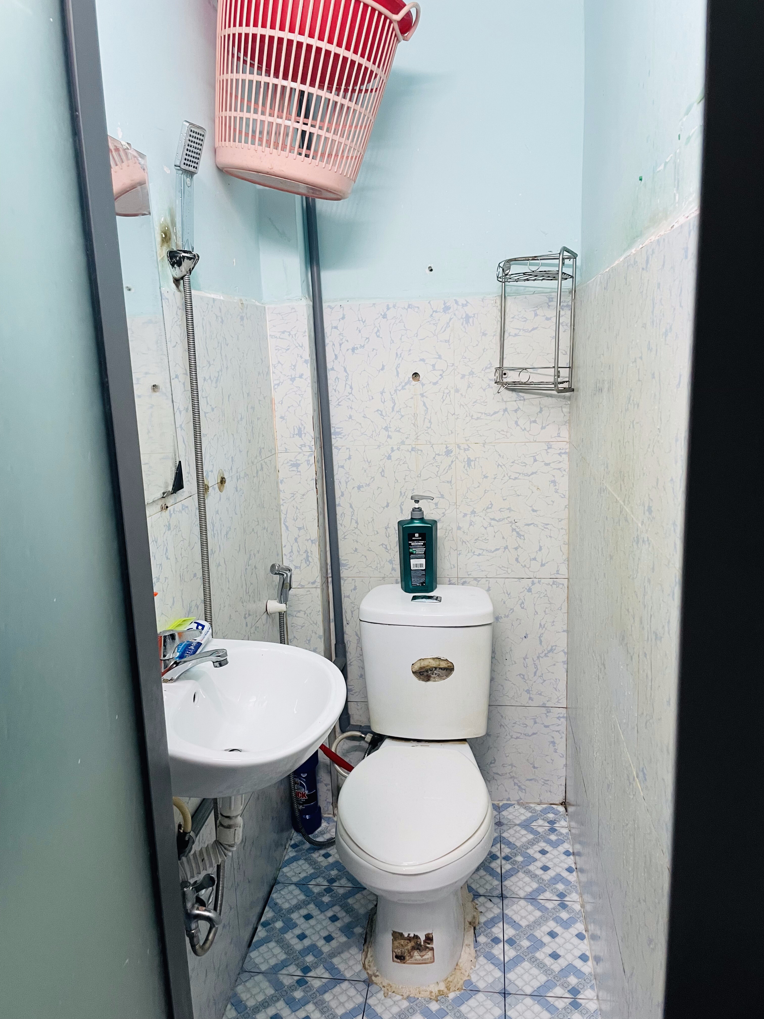 Cho thuê nhà đầy đủ nội thất, lối đi riêng – gần chợ & siêu thị, khu an ninh tốt-0