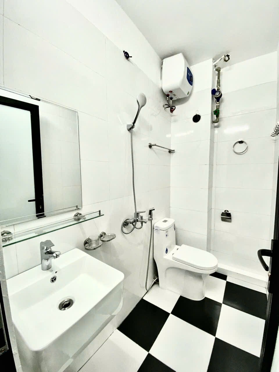Studio cửa sổ lớn 180 Phú Thượng, Tây Hồ gần HVHC-4