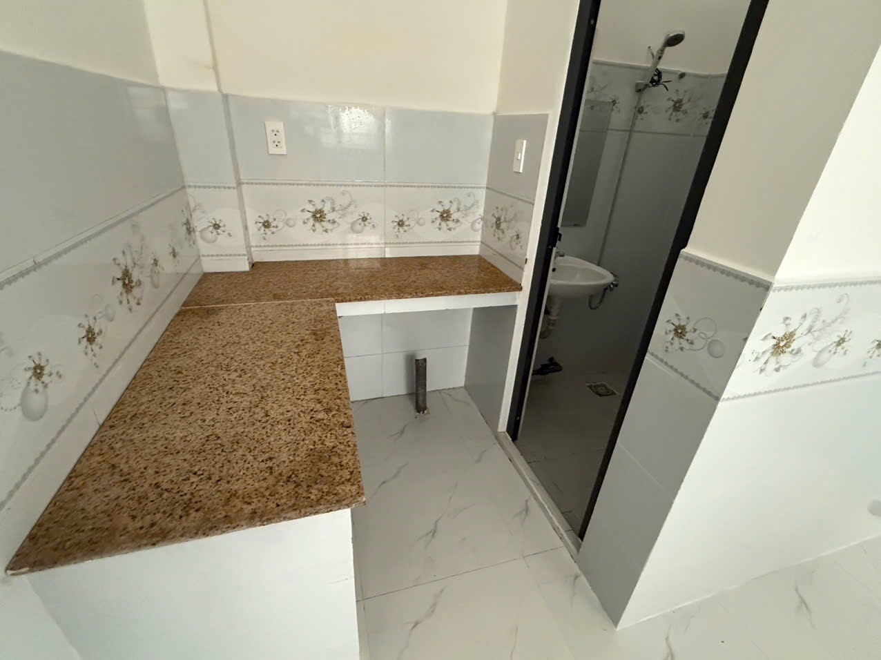 Cho thuê phòng trọ mới xây Đào Tông Nguyên – Giá từ 2,3tr/tháng-2