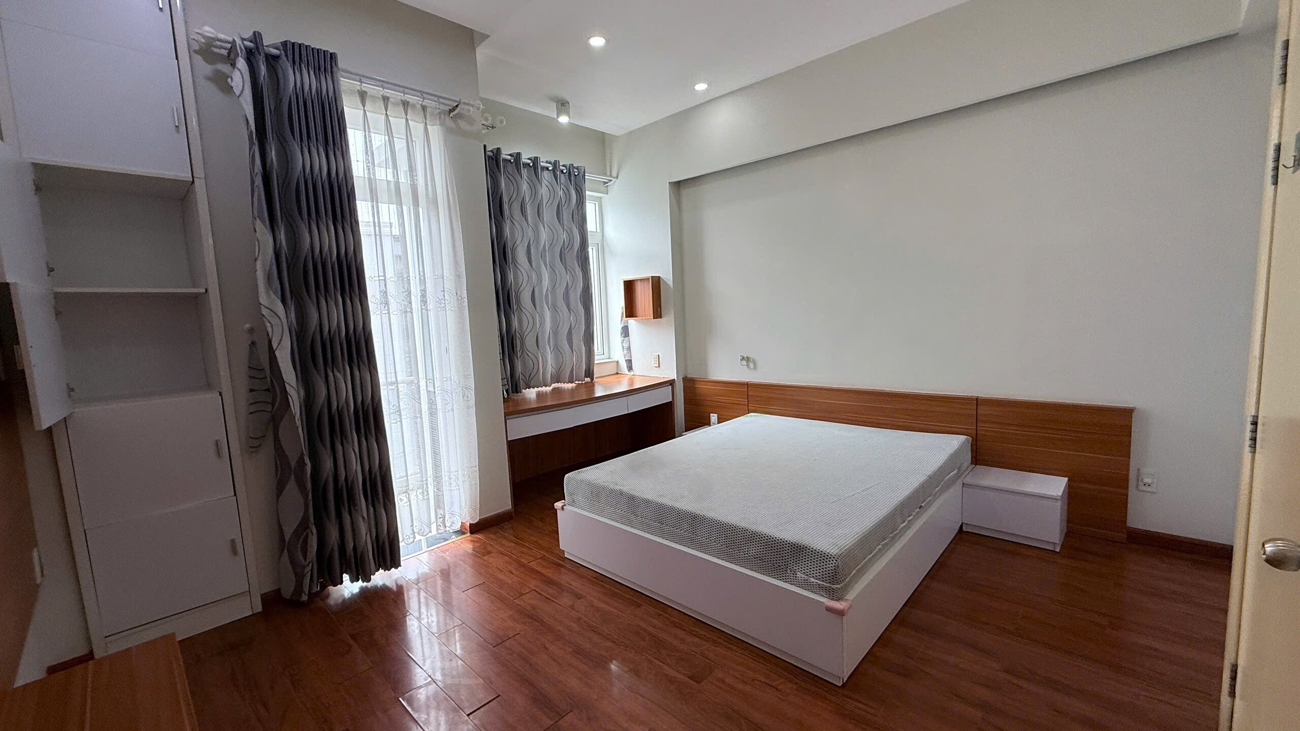 Nhà rất mới chỉ việc dọn vào ở thôi ạ !!!-0
