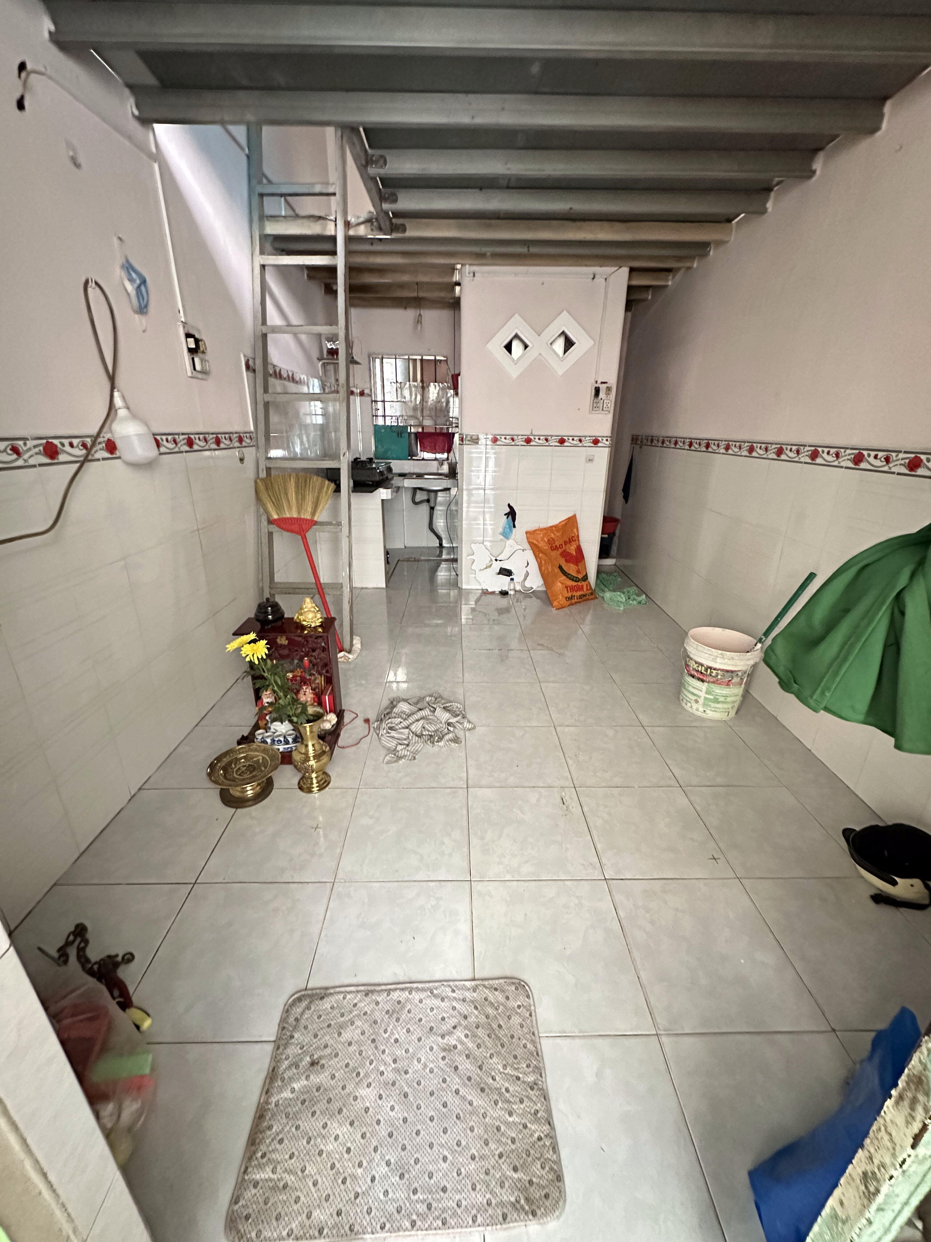 Cho thuê nhà hẻm trung tâm 12,5m², có gác suốt, gần chợ – trường –UBND-0