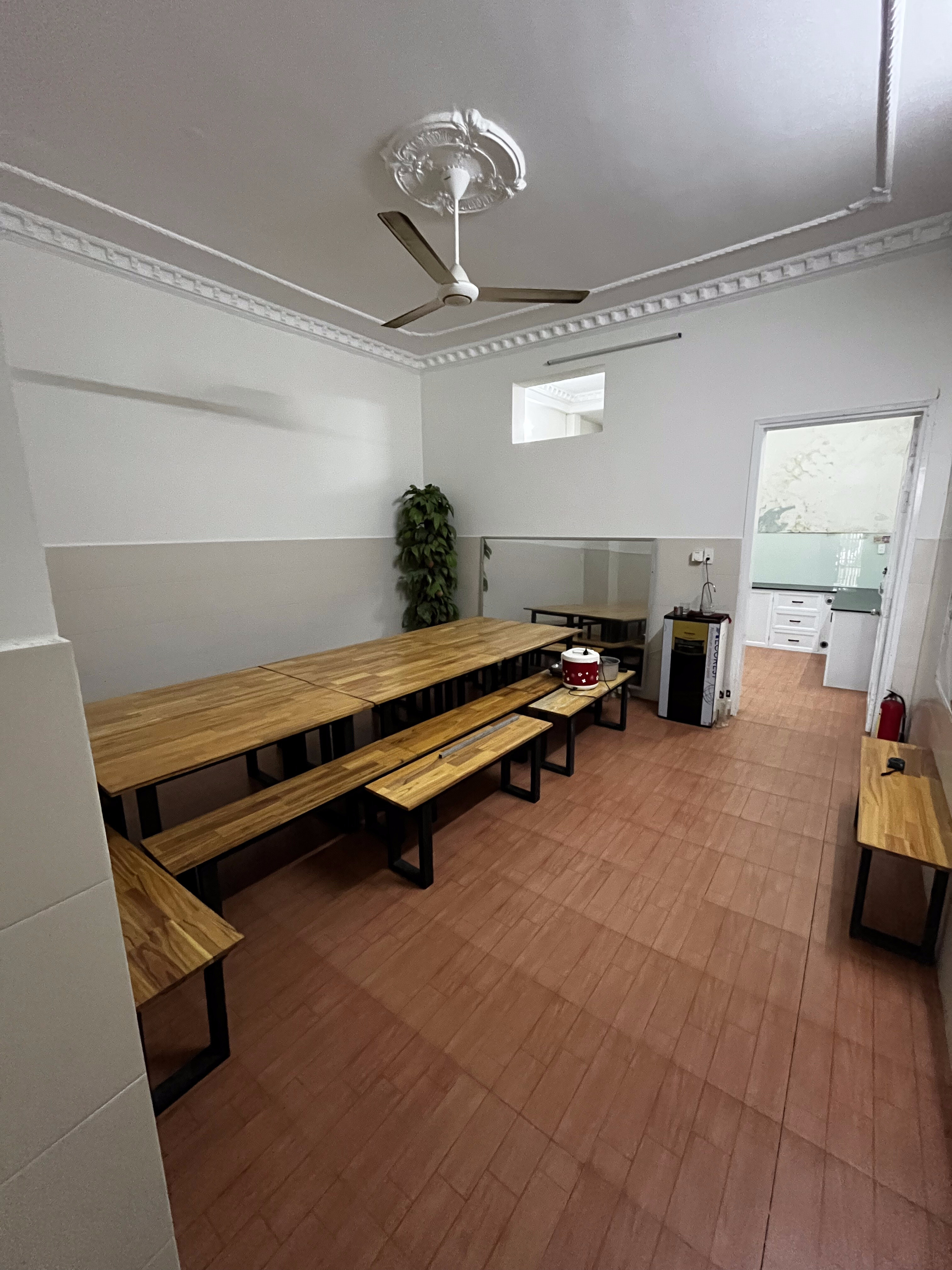 Cho thuê Tầng1 &  (cho thuê phòng )-1