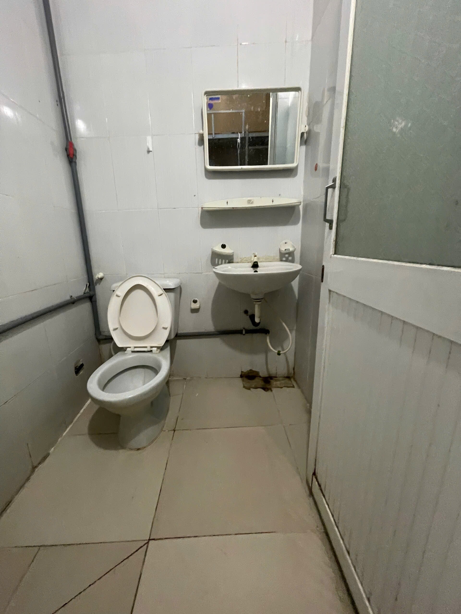 Phòng trọ giá rẻ ngay Tô Ký - có thang máy - bãi giữ xe-3