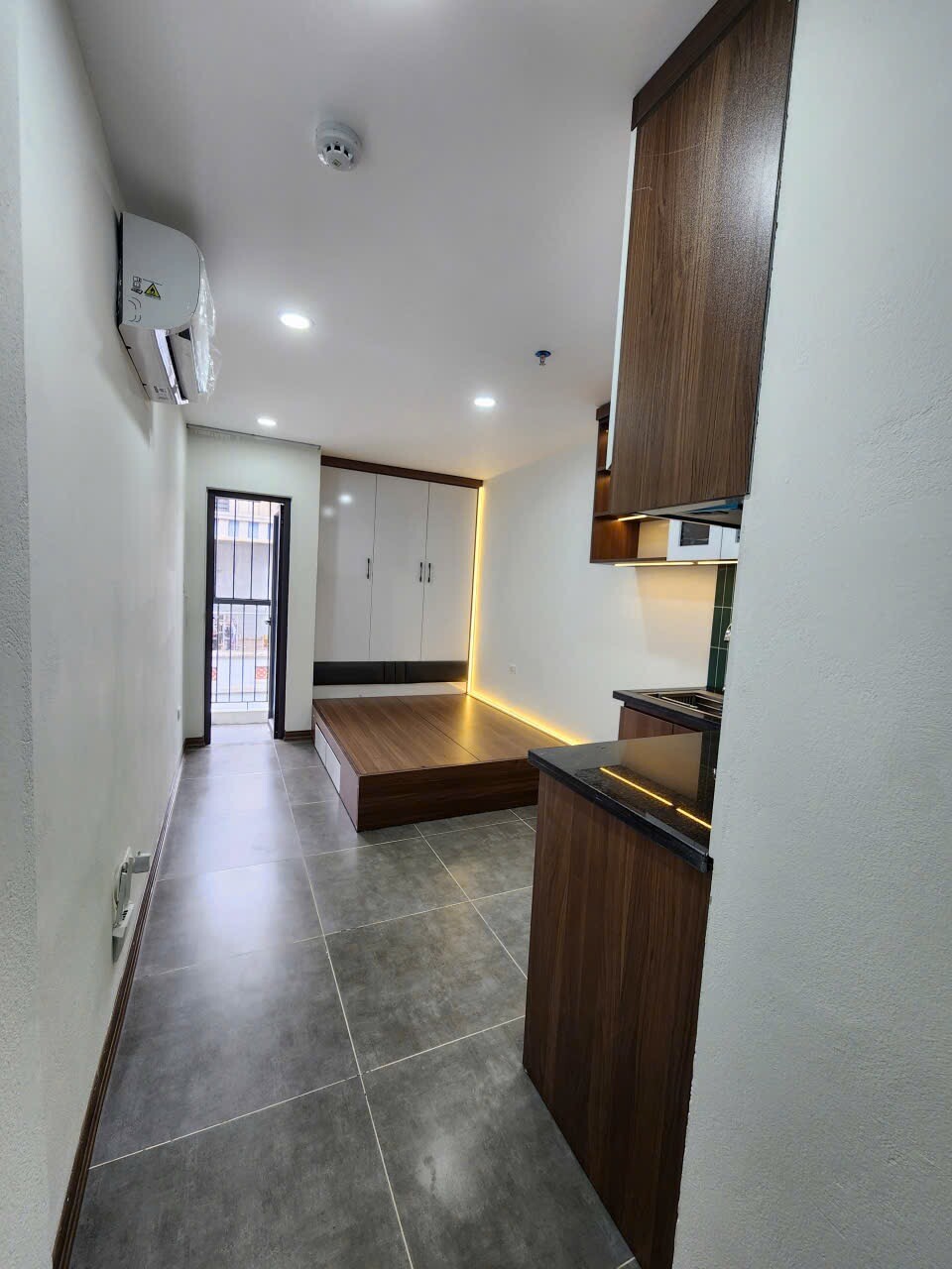 Cho thuê PHÒNG ĐẸP ở Vạn Phúc (có ban công)-1