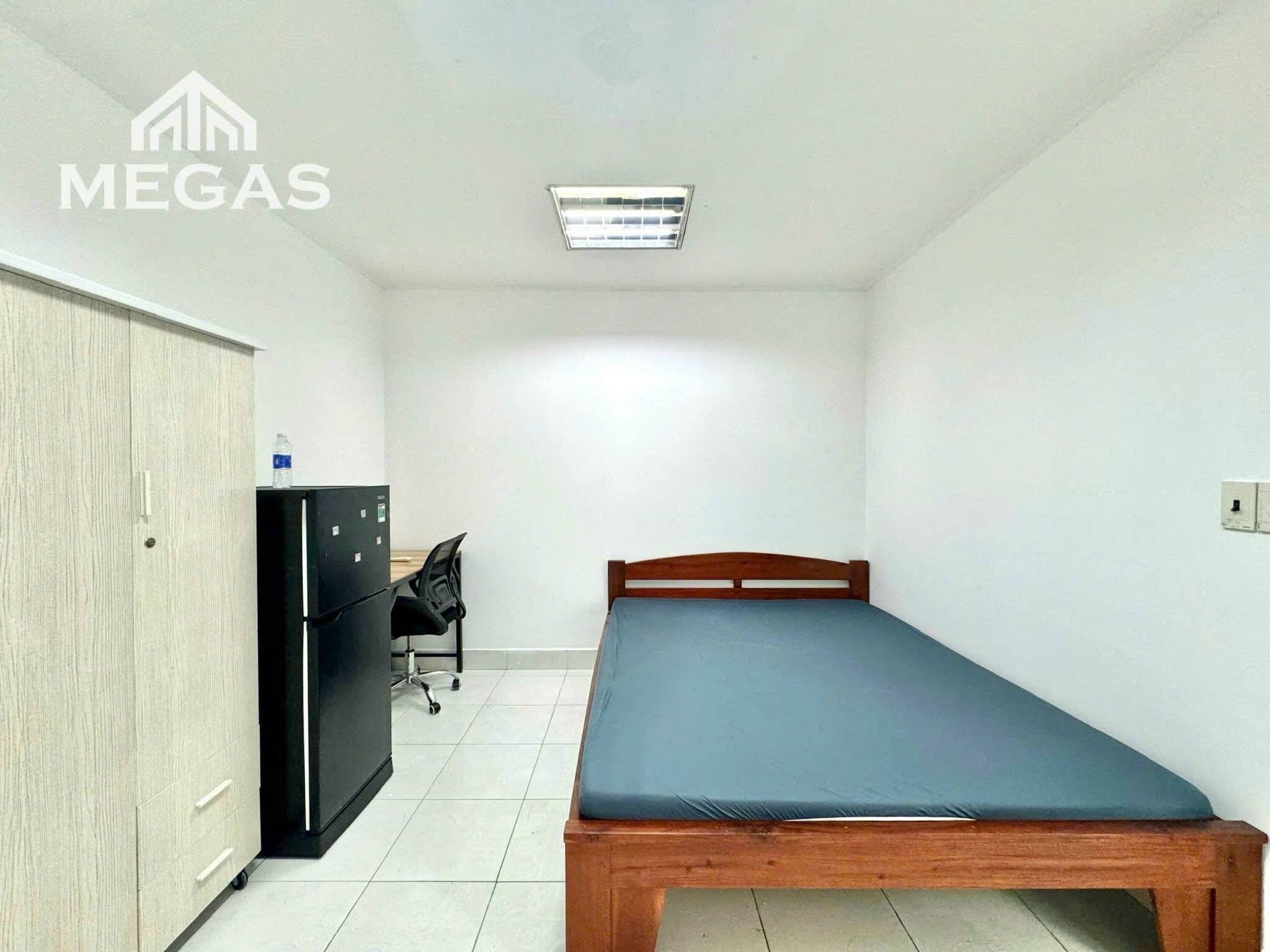 Trống sẵn studio full nt như hình ngay Dương Thị Mười - Tô Ký - CVPM-1