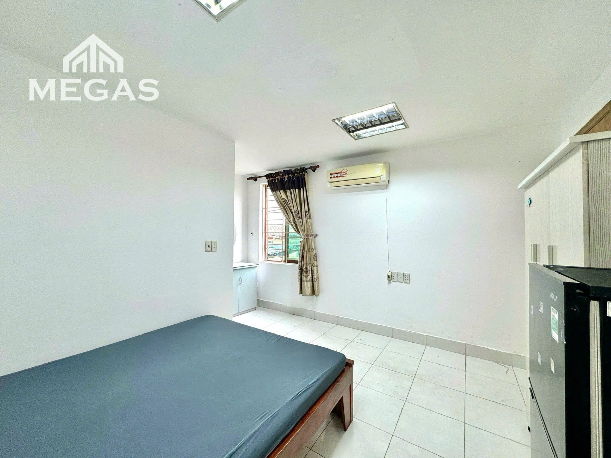 Trống sẵn studio full nt như hình ngay Dương Thị Mười - Tô Ký - CVPM-3