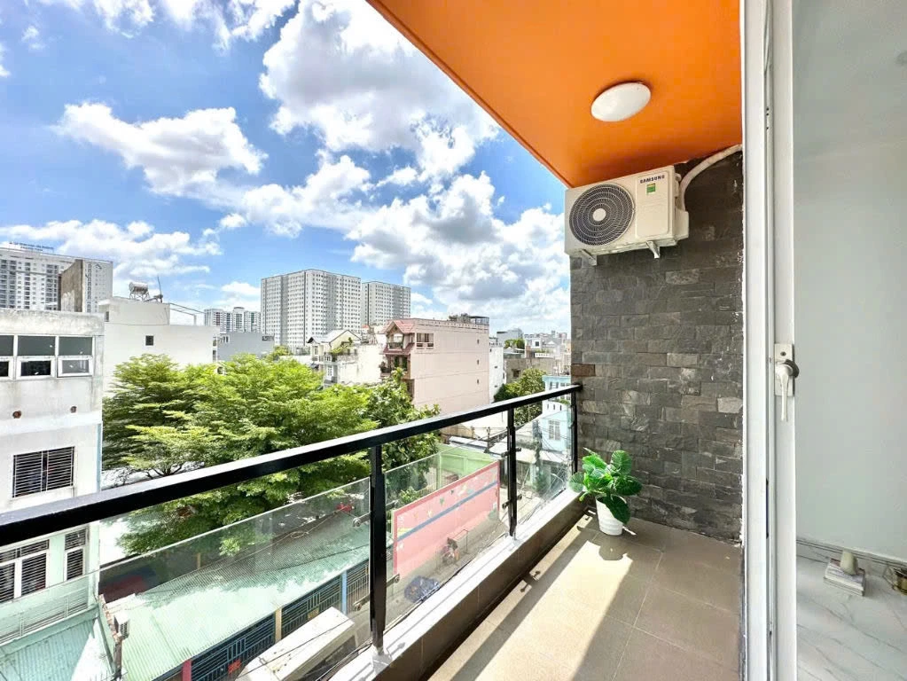 Pass gấp phòng ban công view siêu đẹp hỗ trợ giảm 700k tiền cọc-3