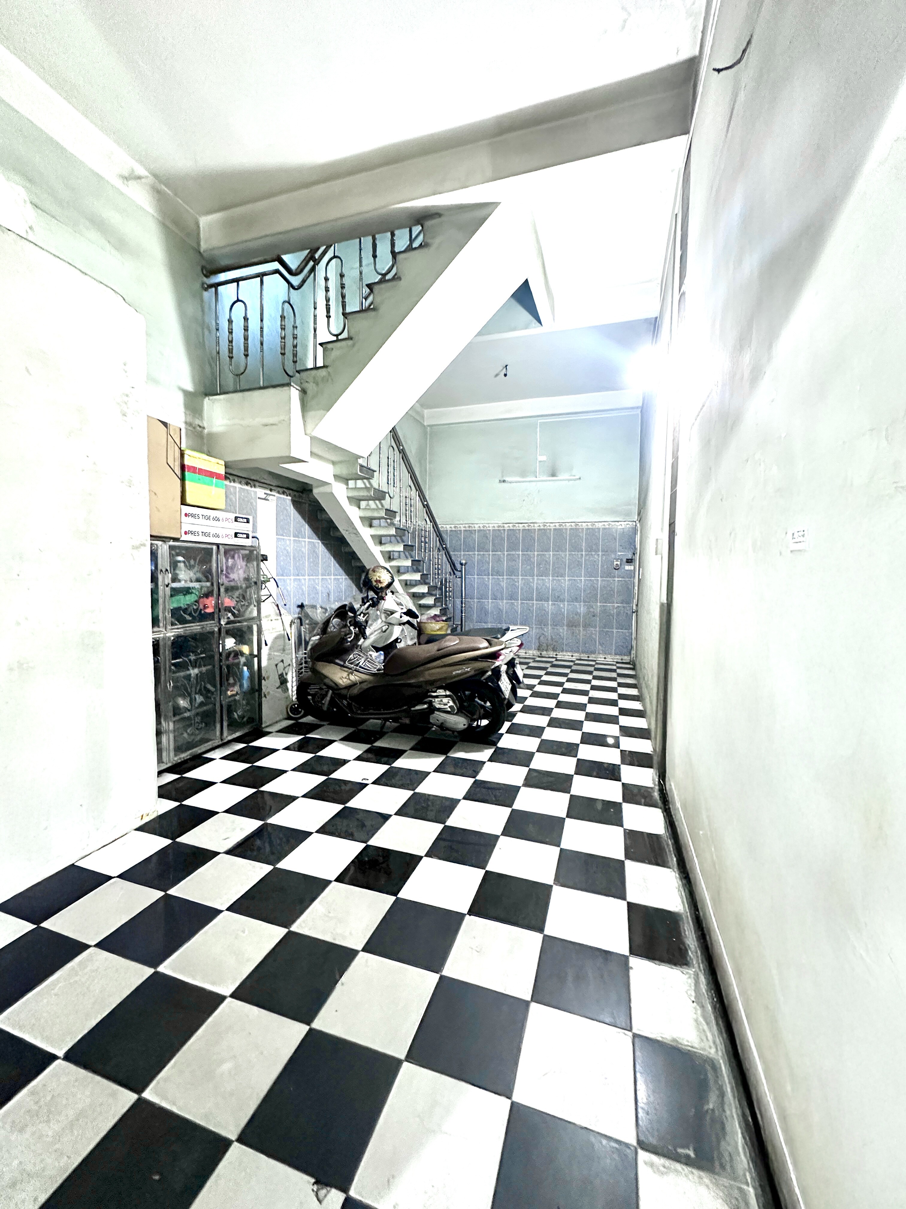 Cho thuê Phòng nhà mặt tiền, đối diện CVPM Quang Trung-3