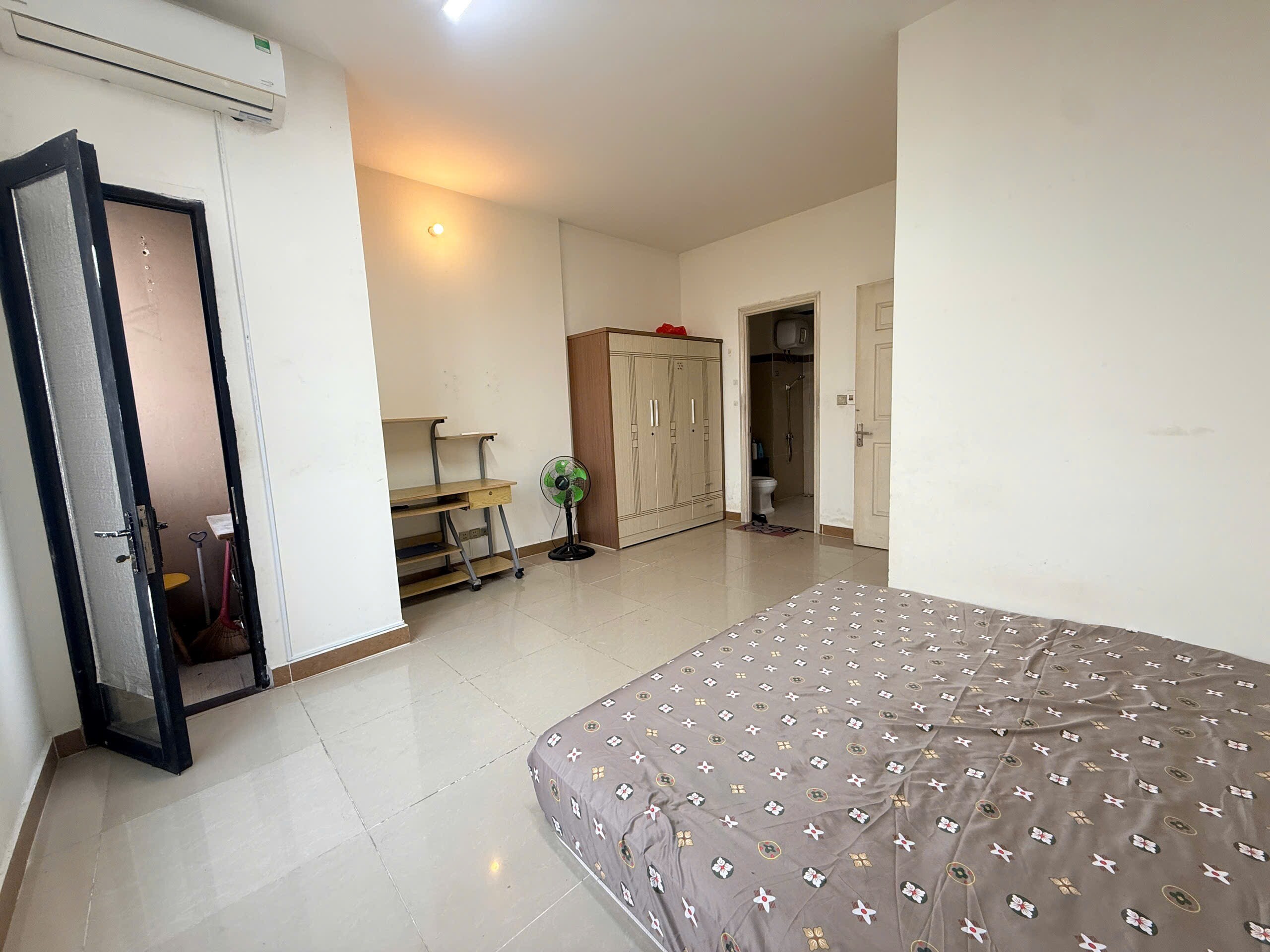 Chỉ hơn 4triệu đã có phòng đẹp, nội thất cao cấp, view sông-1