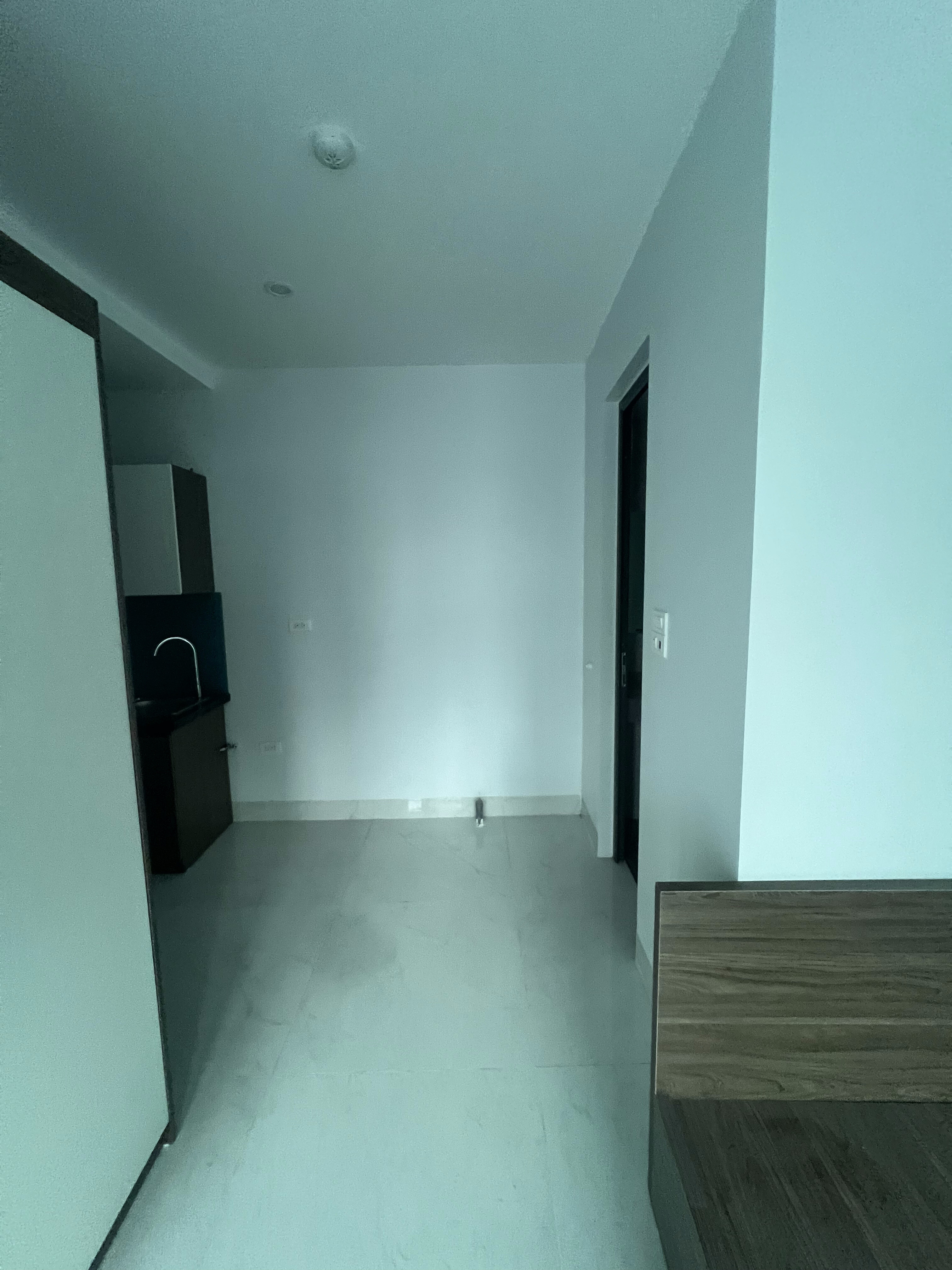 Cho thuê căn hộ khép kín trong tòa ccmn tại 21A ngõ 99 võ chí công hà nội-1