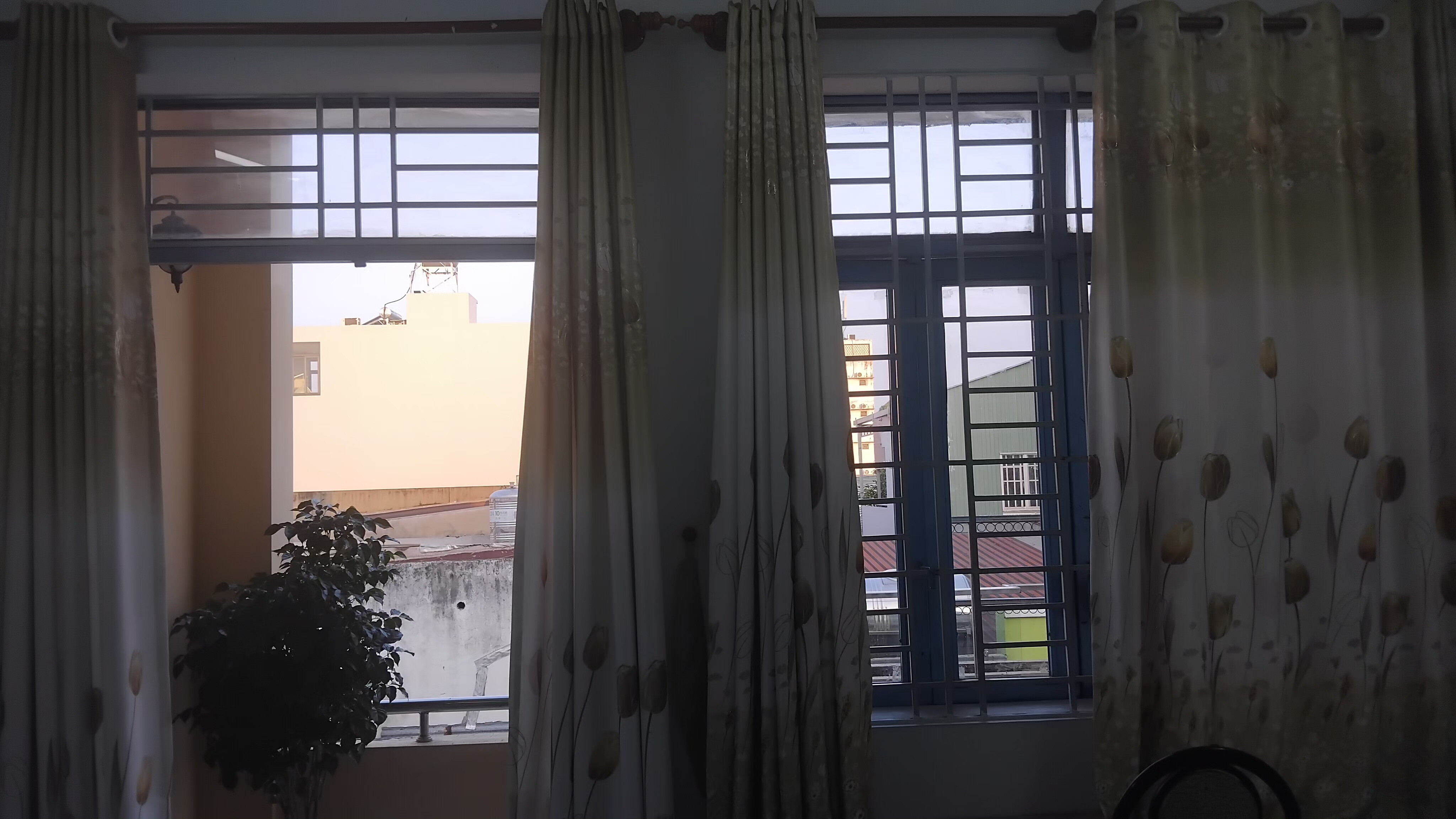 PHÒNG LẦU 2 SẠCH ĐẸP – GIÁ TỐT 3TR – CÓ MÁY LẠNH & NƯỚC NÓNG – KHU VỰC YÊN TĨNH-0