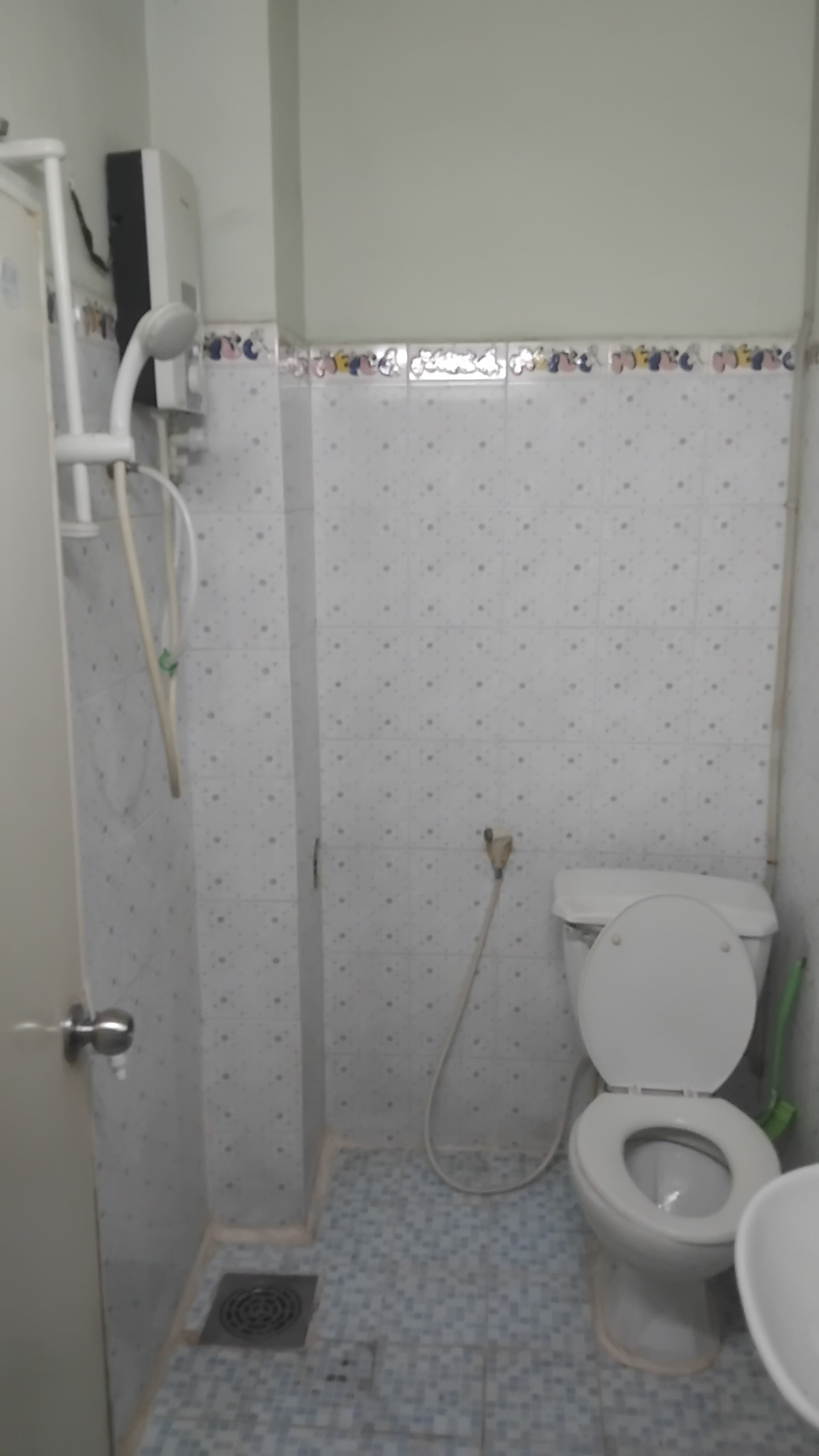 PHÒNG LẦU 2 SẠCH ĐẸP – GIÁ TỐT 3TR – CÓ MÁY LẠNH & NƯỚC NÓNG – KHU VỰC YÊN TĨNH-3