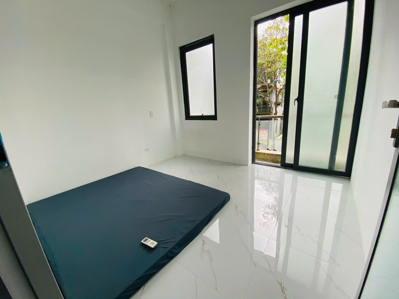 Cho thuê căn hộ , diện tích 35m2, giá từ 3.200.000 đồng tại Lã Xuân Oai-0