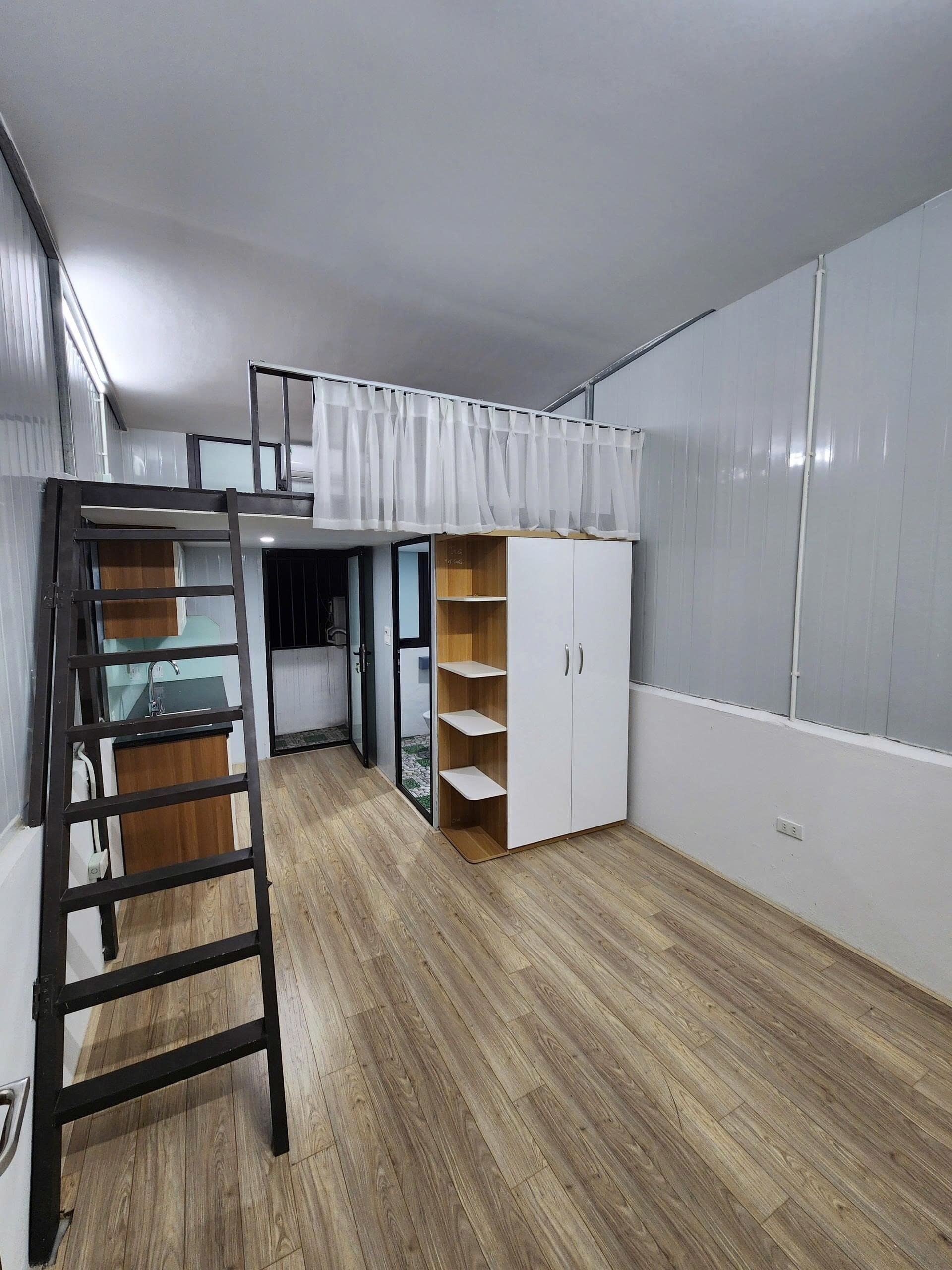 Cho thuê phòng có ban công ngõ 62 Cầu Am Vạn Phúc Hà Đông 3tr7-0