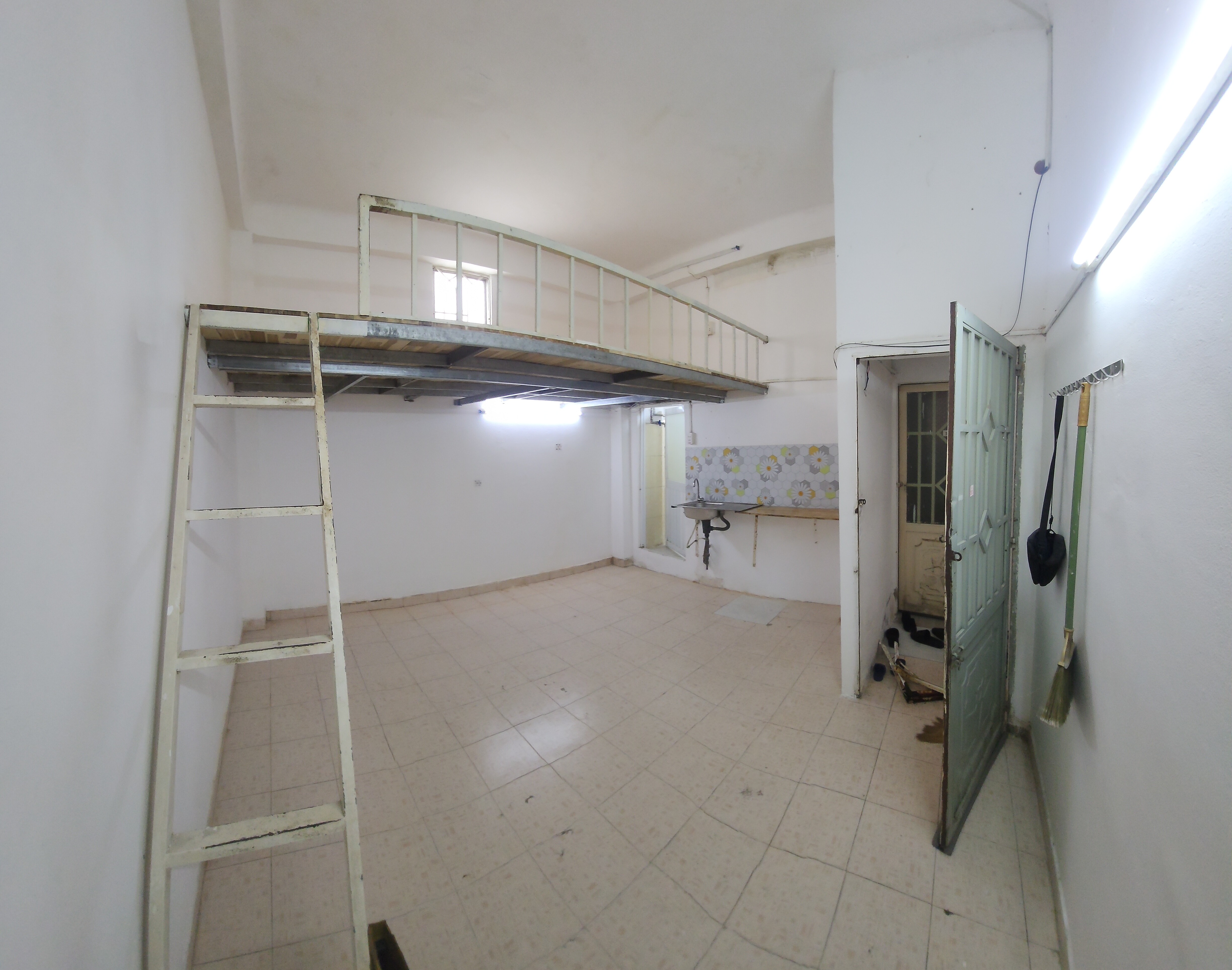 PHÒNG CÓ GÁC RỘNG RÃI – TRUNG TÂM PHÚ NHUẬN – GIỜ GIẤC TỰ DO – GIÁ CỰC TỐT-1