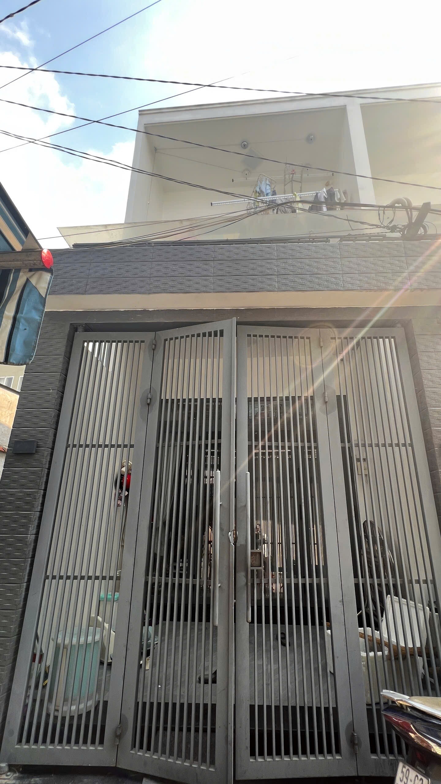 NHÀ NGUYÊN CĂN 1 TRỆT 1 LẦU - FULL NỘI THẤT CAO CẤP - GẦN METRO TÂN THỚI NHẤT-0