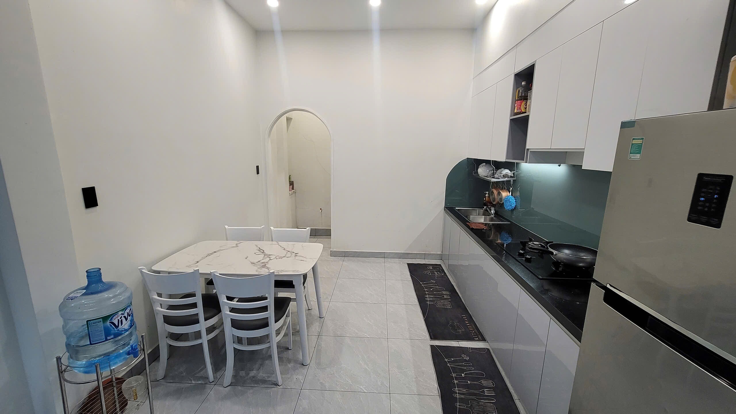 NHÀ NGUYÊN CĂN 1 TRỆT 1 LẦU - FULL NỘI THẤT CAO CẤP - GẦN METRO TÂN THỚI NHẤT-2