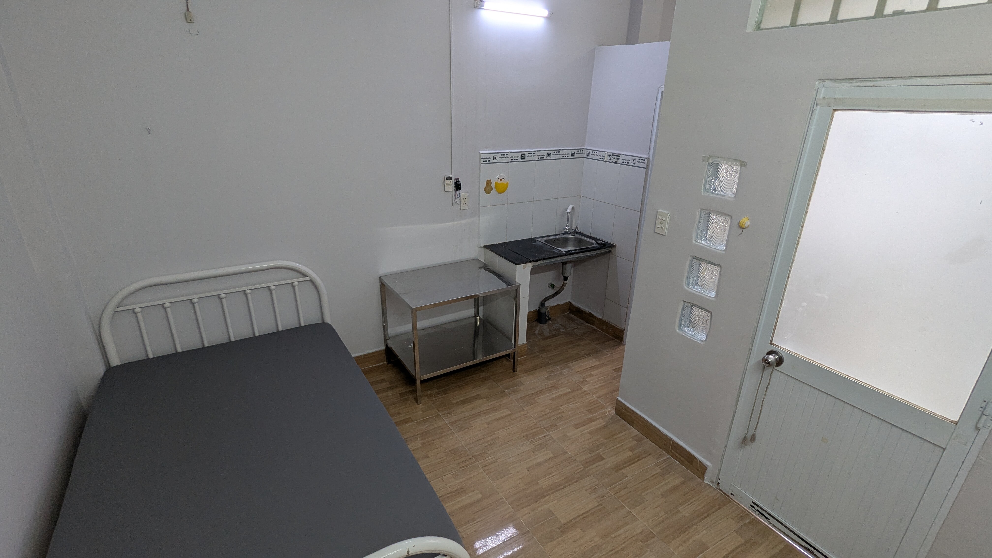 PHÒNG TRỌ NỮ TẦNG TRỆT - GIÁ RẺ - GẦN IUH, VLU - GIỮ XE MIỄN PHÍ-1