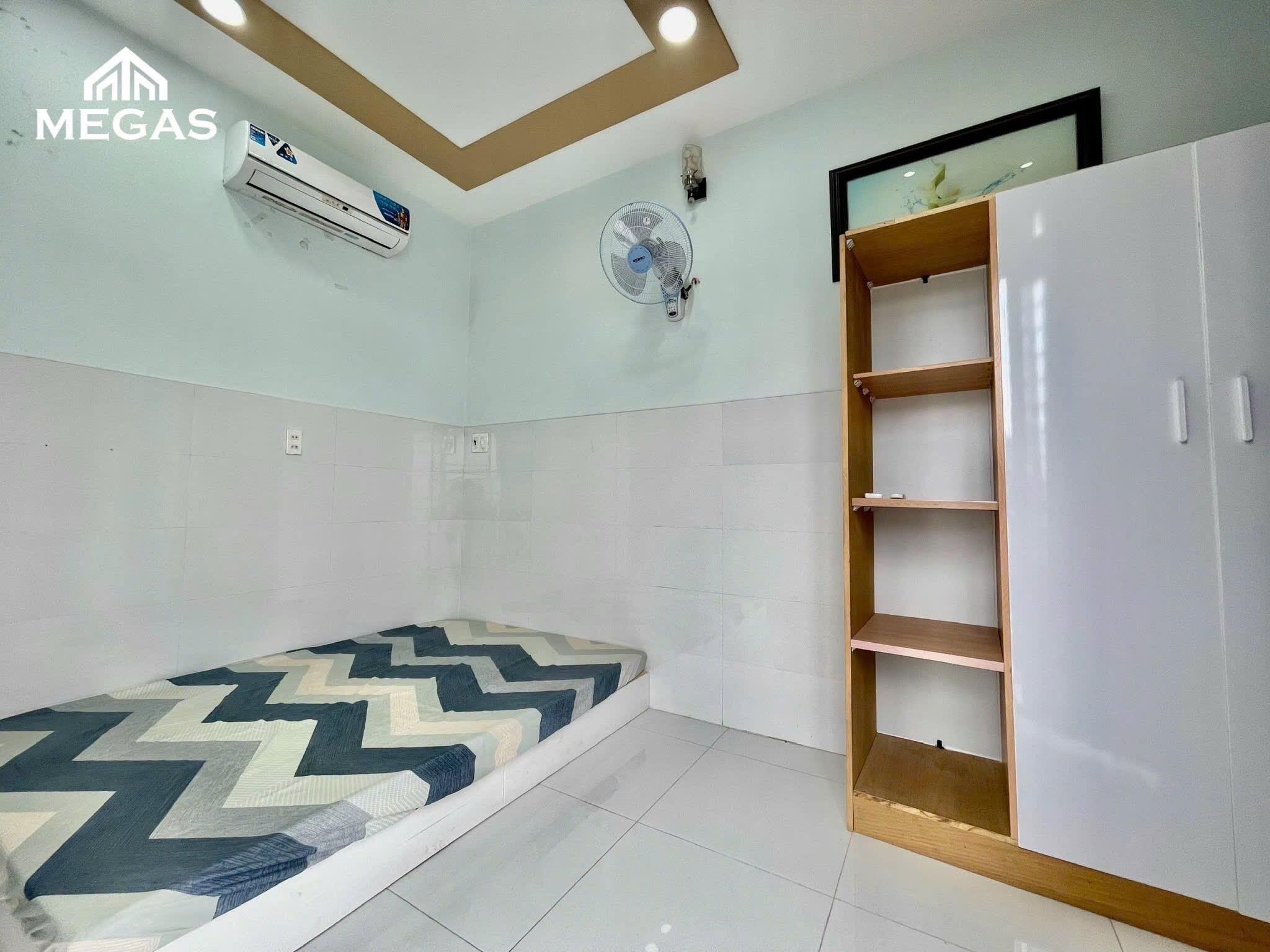 Cho thuê căn hộ ban công đầy đủ tiện nghi giá rẻ tại Trung Mỹ Tây-2
