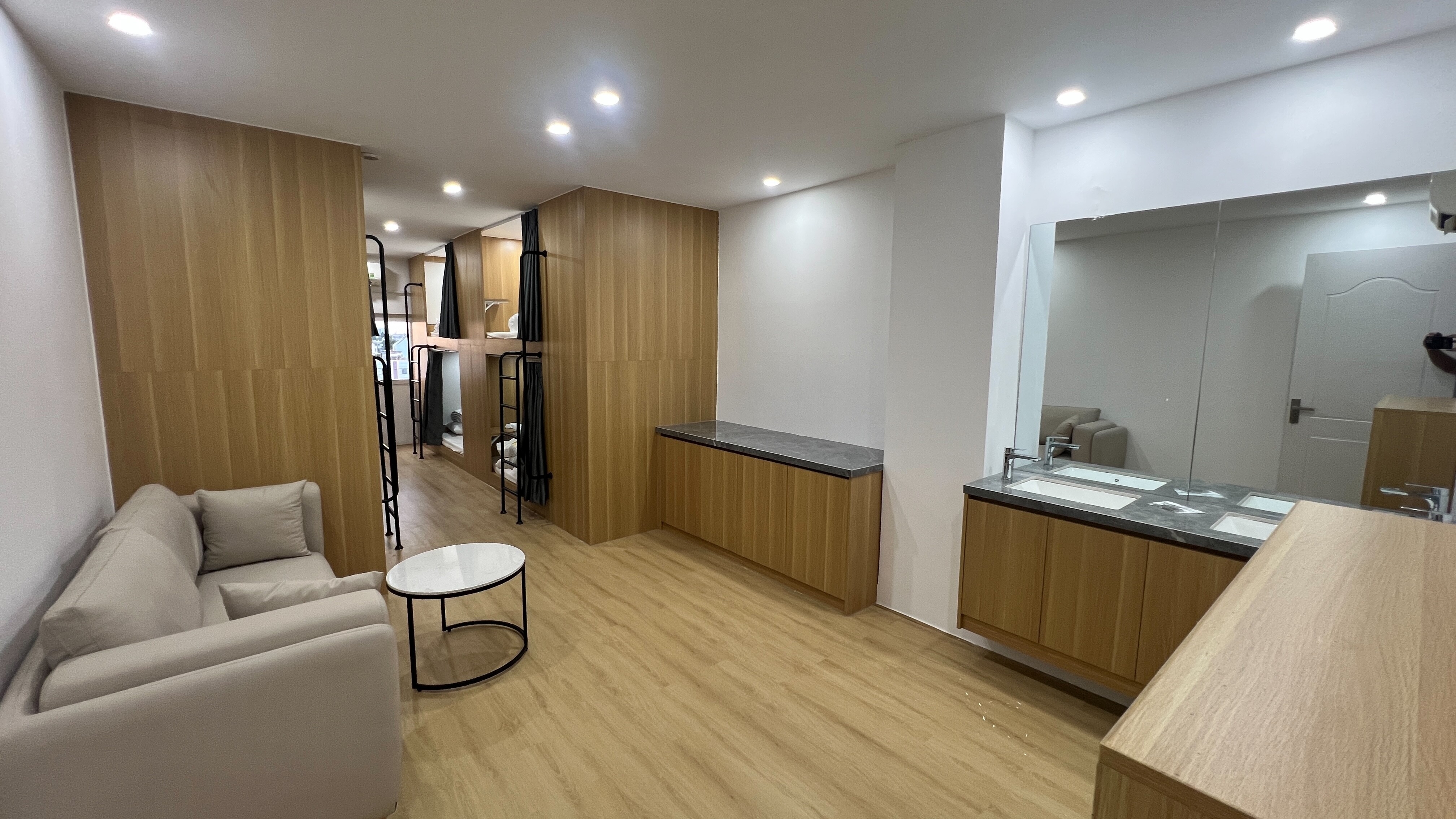 Cho Thuê Sleepbox Cao Cấp Tại Quận 12 - Đặt Ngay Hôm Nay!-2
