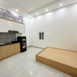 Cho thuê phòng STUDIO 30m2 tại ngõ 185 Chùa Láng, Hà Nội