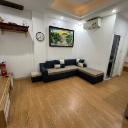 Chính Chủ Cho Thuê Chung Cư 2 Ngủ 1 Khách Tại Mễ Trì