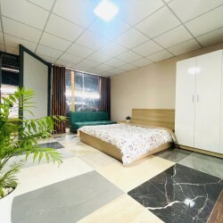 Phòng rộng 30m2 đầy đủ nội thất ngay nguyễn xí