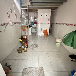 Cho thuê nhà hẻm trung tâm 12,5m², có gác suốt, gần chợ – trường –UBND
