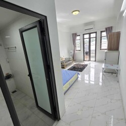 PHÒNG TRỌ VIEW TRIỆU ĐÔ Ở LĨNH NAM
Nước giá dân, vskk, full đồ khóa vân tay. Gần HUBT, UNEIT, MỞ
GIÁ 3TR7-4TR5 . Chính chủ: 0981615121