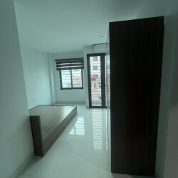 Cho thuê căn hộ khép kín trong tòa ccmn tại 21A ngõ 99 võ chí công hà nội