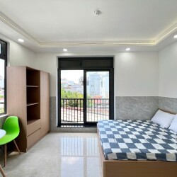 STUDIO RỘNG 40M2 – NGAY CÔNG VIÊN LÀNG HOA – FULL NỘI THẤT – GIỜ TỰ DO