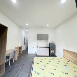 GIẢM GIÁ SỐC 50% - CĂN HỘ MẶT TIỀN NGUYỄN GIA TRÍ (D2) - FULL NỘI THẤT - CHO NUÔI PET