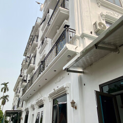 CĂN HỘ DỊCH VỤ PHÚ DIỄN - FULL ĐỒ - MÁY GIẶT RIÊNG - SALE 30% THÁNG ĐẦU