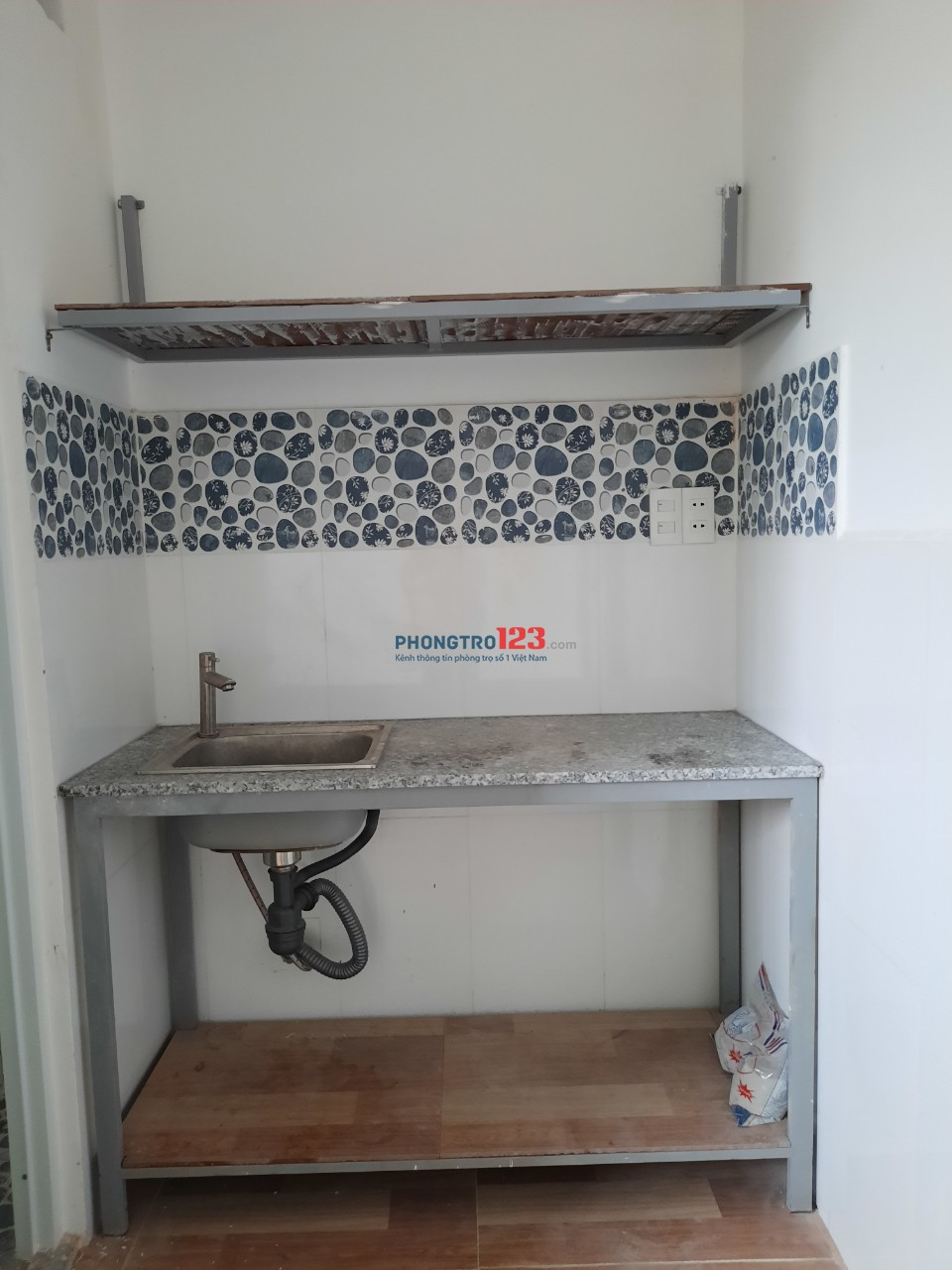 Phòng trọ có máy lạnh gần ngã 3 Võ Văn Ngân, Thủ Đức-1
